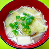 豆腐茄子えのきの味噌汁